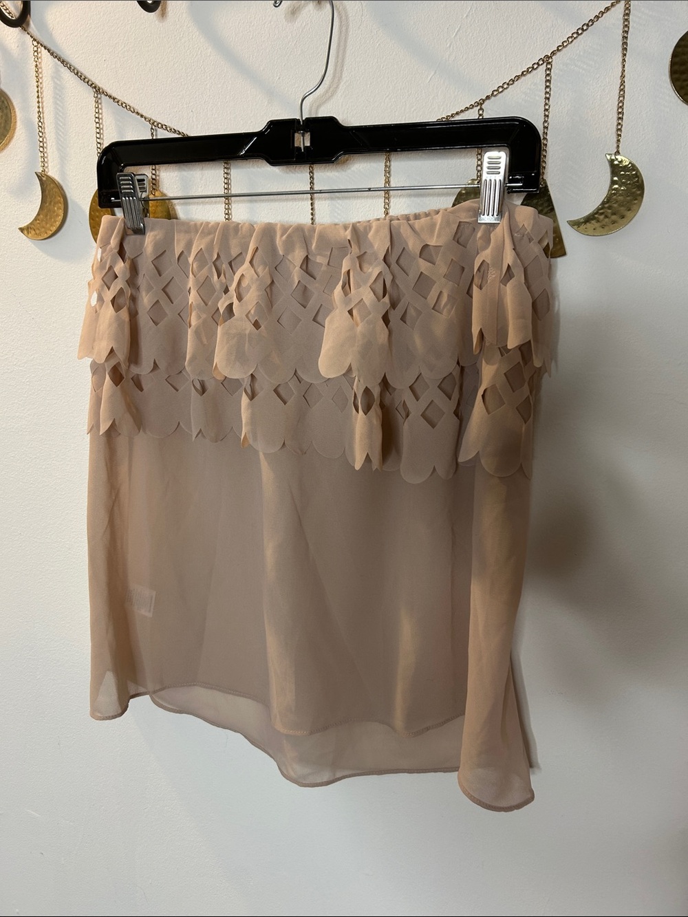 Alythea cut out ruffle tube top